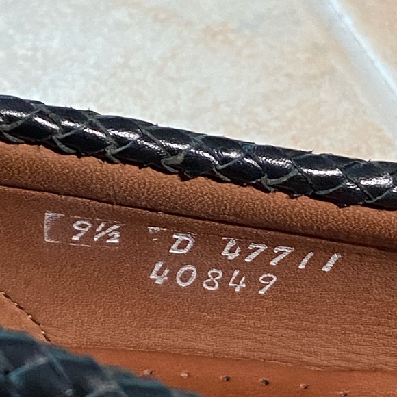 Allen Edmonds Maxfield Black Tassel Leather Loafers USA Made size 9.5 - Picture 10 of 11